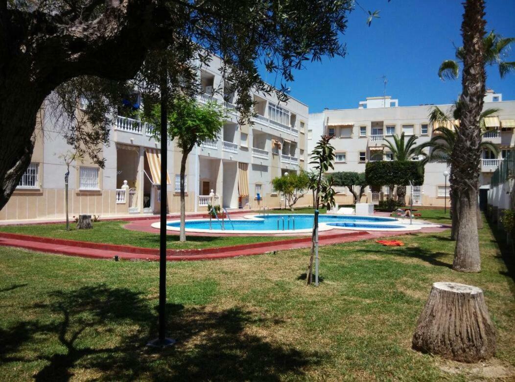 Piso A 10 Min Caminando De La Playa Del Cura Leilighet Torrevieja Eksteriør bilde